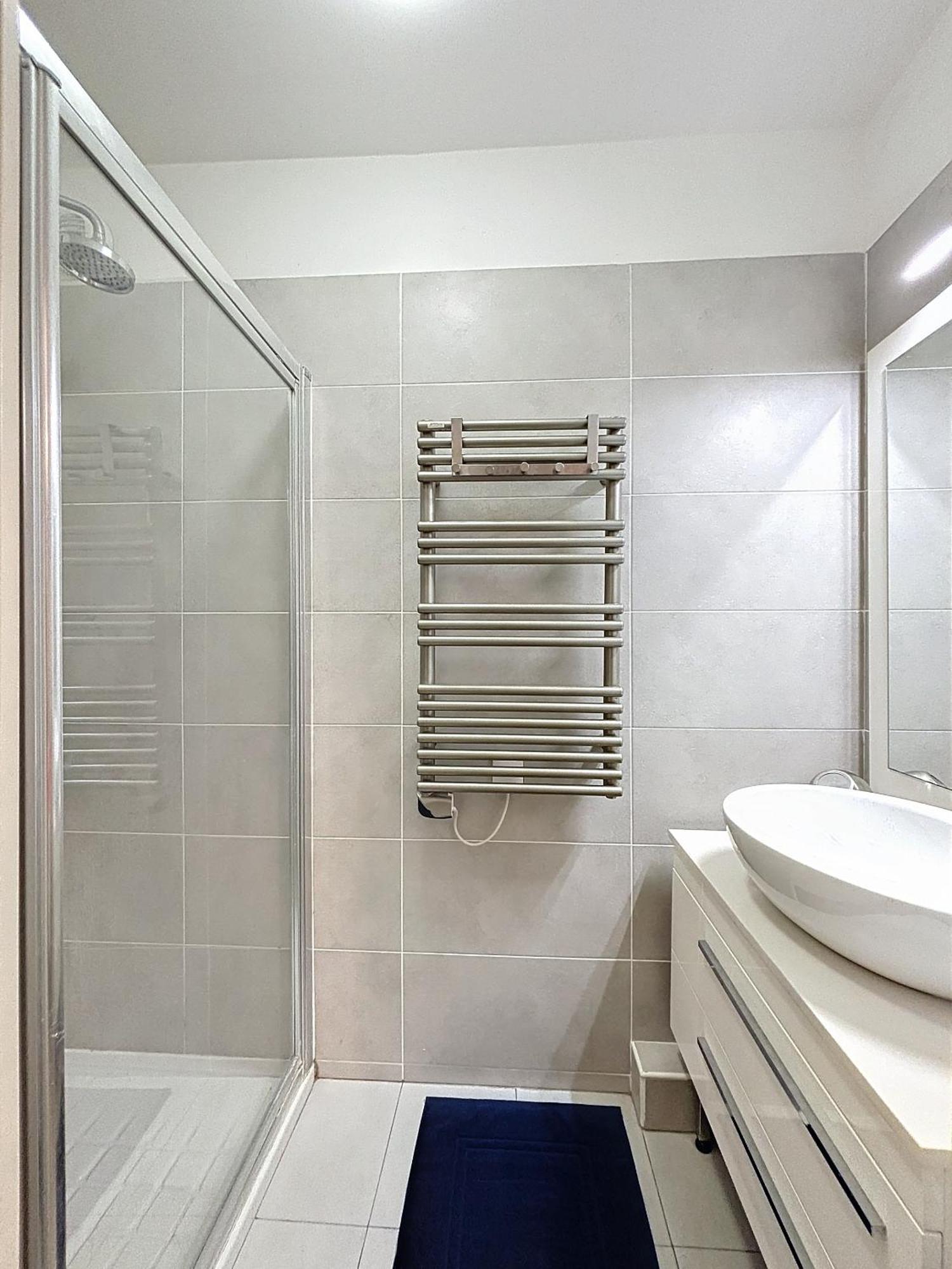Le Parc Eugenie Apartment *
